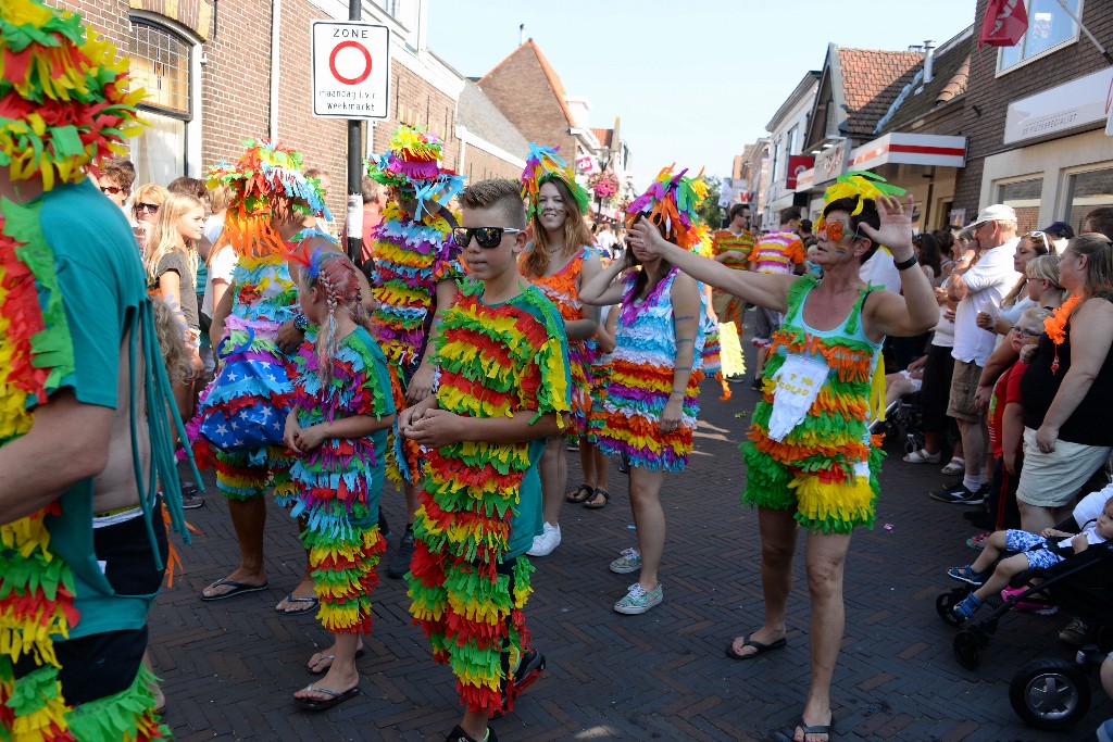 ../Images/Zomercarnaval Noordwijkerhout 157.jpg